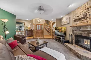 2488 Hillwood Dr E, Maplewood, MN 55119 - Photo 25