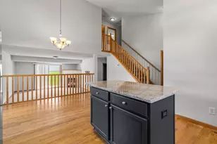 4244 Jarmann Ln, Shakopee, MN 55379 - Photo 13