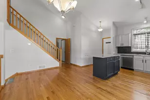 4244 Jarmann Ln, Shakopee, MN 55379 - Photo 9