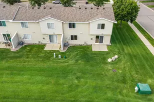 4244 Jarmann Ln, Shakopee, MN 55379 - Photo 37