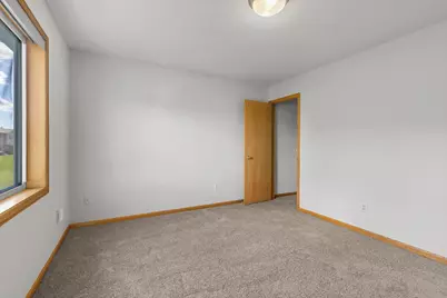 4244 Jarmann Lane, Shakopee, MN 55379 - Photo 31