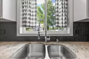 4244 Jarmann Ln, Shakopee, MN 55379 - Photo 13