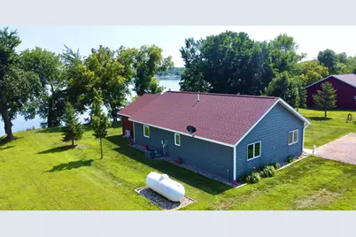 83177 Salmonson Drive, Clinton, MN 56225 - Photo 9