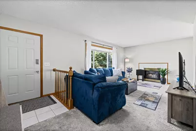 6775 Gretchen Lane N, Oakdale, MN 55128 - Photo 5