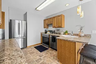 6775 Gretchen Ln N, Oakdale, MN 55128 - Photo 13