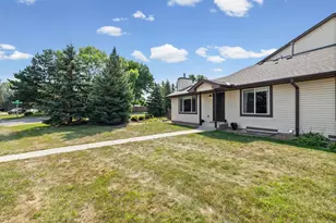 6775 Gretchen Ln N, Oakdale, MN 55128 - Photo 3