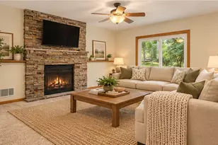 719 Evergreen Ct, Burnsville, MN 55337 - Photo 17