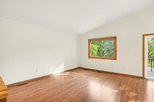 719 Evergreen Ct, Burnsville, MN 55337 - Photo 5