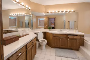 8992 Hidden Meadow Rd, Woodbury, MN 55125 - Photo 19