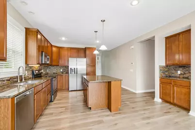 3947 Valencia Lane, Chaska, MN 55318 - Photo 9