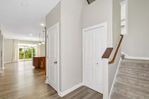 3947 Valencia Ln, Chaska, MN 55318 - Photo 5