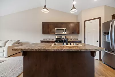 303 29th Avenue SE, Saint Cloud, MN 56304 - Photo 7