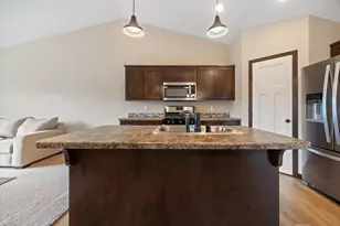 303 29th Ave SE, Saint Cloud, MN 56304 - Photo 7