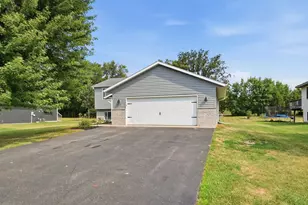 1106 9th St NE, Milaca, MN 56353 - Photo 3