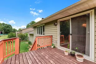 525 Lakewood Dr S, Maplewood, MN 55119 - Photo 41