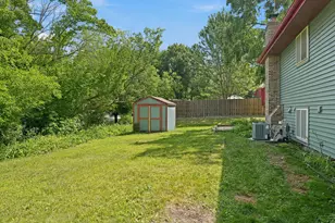 9401 Briar Rd, Bloomington, MN 55437 - Photo 39