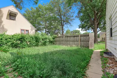 1873 Hawthorne Avenue E, Saint Paul, MN 55119 - Photo 21
