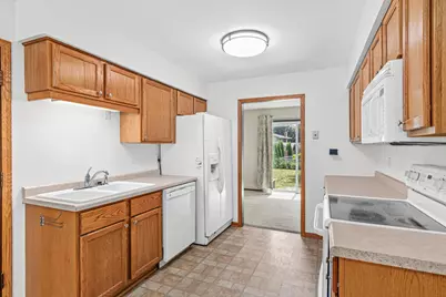 8757 75th Street S, Cottage Grove, MN 55016 - Photo 9