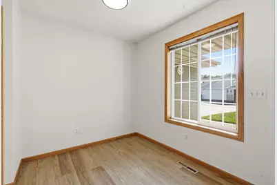 8554 Telford Lane N, Brooklyn Park, MN 55443 - Photo 17