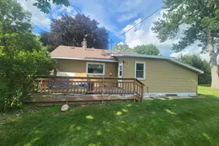 822 2nd St NW, Pipestone, MN 56164 - Photo 3