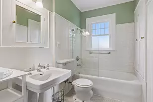 1818 Kenwood Pkwy, Minneapolis, MN 55405 - Photo 31