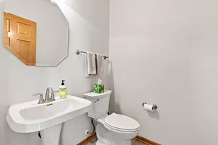 7143 Arthur Dr, Woodbury, MN 55125 - Photo 9