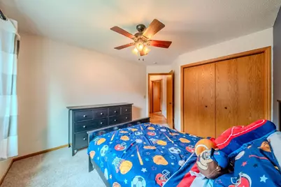 7685 Upper 45th Street N, Oakdale, MN 55128 - Photo 11