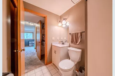 7685 Upper 45th Street N, Oakdale, MN 55128 - Photo 17