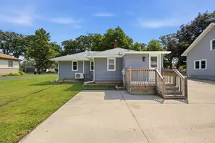 612 Lynn Rd SW, Hutchinson, MN 55350 - Photo 21