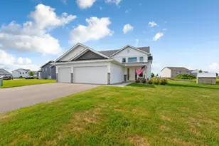1220 Ivy Wy, Faribault, MN 55021 - Photo 1