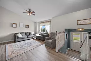407 N 9th St, Goodhue, MN 55027 - Photo 9