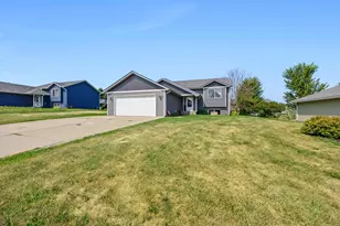 407 N 9th St, Goodhue, MN 55027 - Photo 1