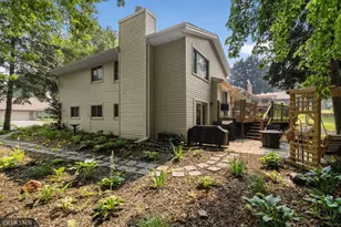 10581 Lake Fall Dr, Eden Prairie, MN 55347 - Photo 33