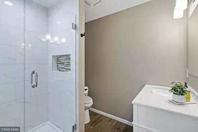 10581 Lake Fall Drive, Eden Prairie, MN 55347 - Photo 19
