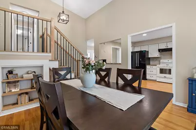 10581 Lake Fall Drive, Eden Prairie, MN 55347 - Photo 9