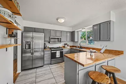 6804 Forestview Lane N, Maple Grove, MN 55369 - Photo 7