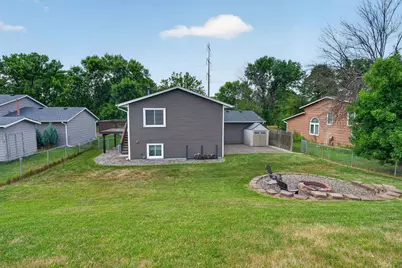 9466 Irving Avenue N, Brooklyn Park, MN 55444 - Photo 25