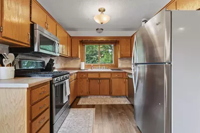 9466 Irving Avenue N, Brooklyn Park, MN 55444 - Photo 5