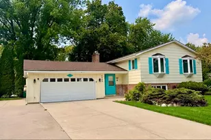 7740 47 1/2 Pl N, New Hope, MN 55428 - Photo 1