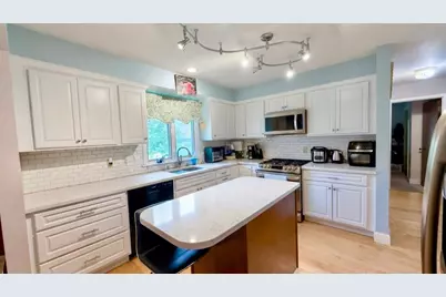 7740 47 1/2 Place N, New Hope, MN 55428 - Photo 3