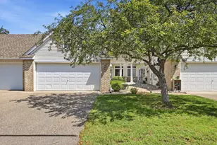 18220 Cattail Ct, Eden Prairie, MN 55346 - Photo 3