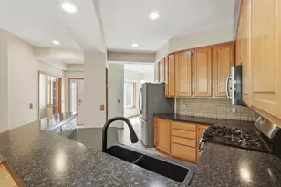 18220 Cattail Ct, Eden Prairie, MN 55346 - Photo 21