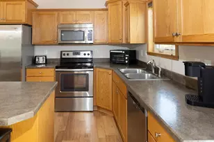 2524 31st Ave S, Moorhead, MN 56560 - Photo 9
