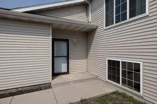 2524 31st Ave S, Moorhead, MN 56560 - Photo 3