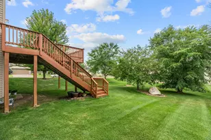950 Drew Dr, Woodbury, MN 55129 - Photo 33