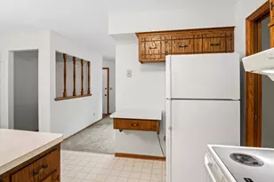 6573 Berkshire Ln N, Maple Grove, MN 55311 - Photo 9