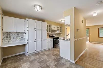 8855 Ironwood Avenue S, Cottage Grove, MN 55016 - Photo 3
