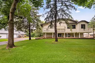 899 Lawnview Ave, Shoreview, MN 55126 - Photo 25
