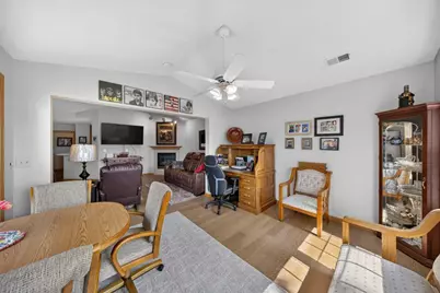1906 Oak Tree Lane #B, Austin, MN 55912 - Photo 13