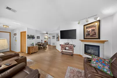 1906 Oak Tree Lane #B, Austin, MN 55912 - Photo 9